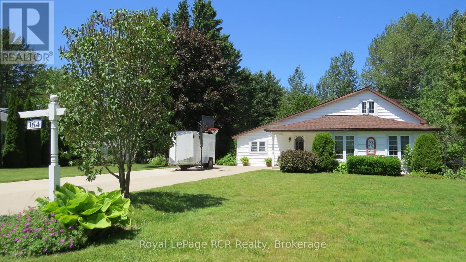 












164 EDWARD STREET

,
Saugeen Shores,




Ontario
N0H2L0

