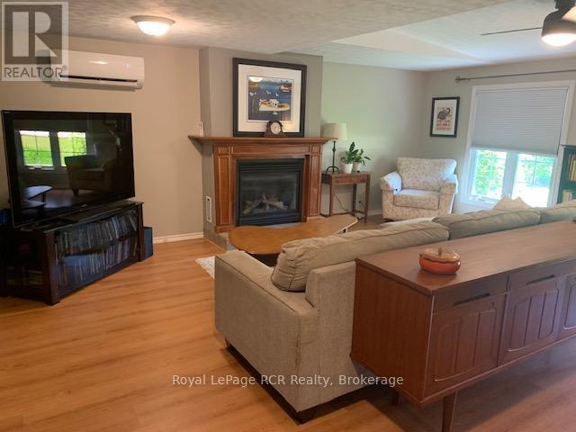 












164 EDWARD STREET

,
Saugeen Shores,




Ontario
N0H2L0

