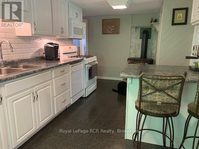 












164 EDWARD STREET

,
Saugeen Shores,




Ontario
N0H2L0


