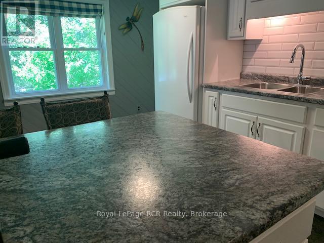 












164 EDWARD STREET

,
Saugeen Shores,




Ontario
N0H2L0

