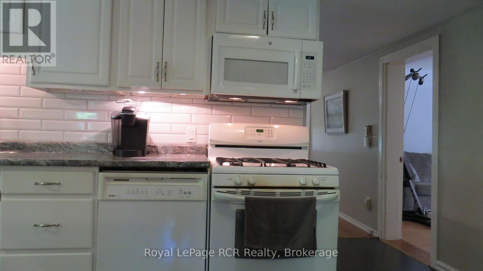 












164 EDWARD STREET

,
Saugeen Shores,




Ontario
N0H2L0

