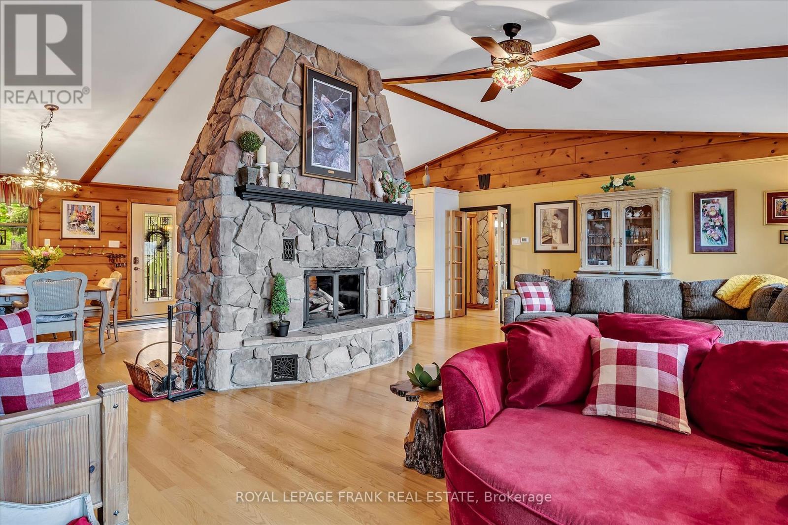 












124 FIRE ROUTE 66

,
Trent Lakes,




Ontario
K0L2J0

