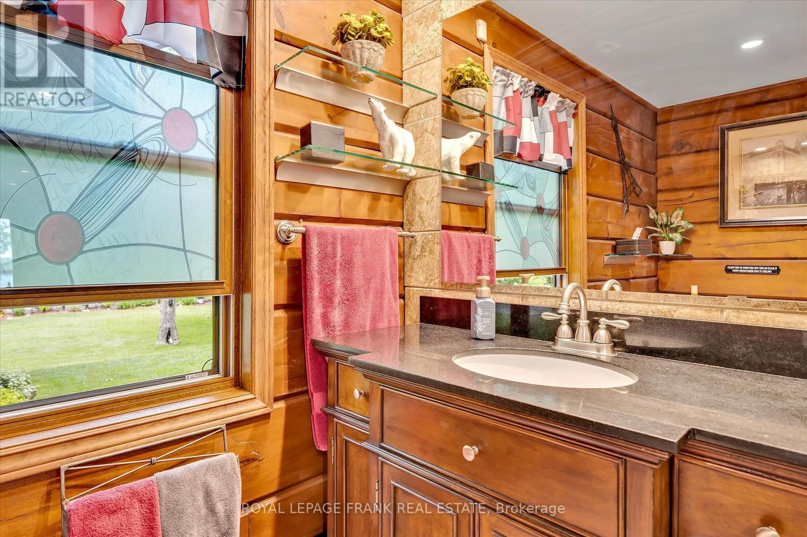 












124 FIRE ROUTE 66

,
Trent Lakes,




Ontario
K0L2J0


