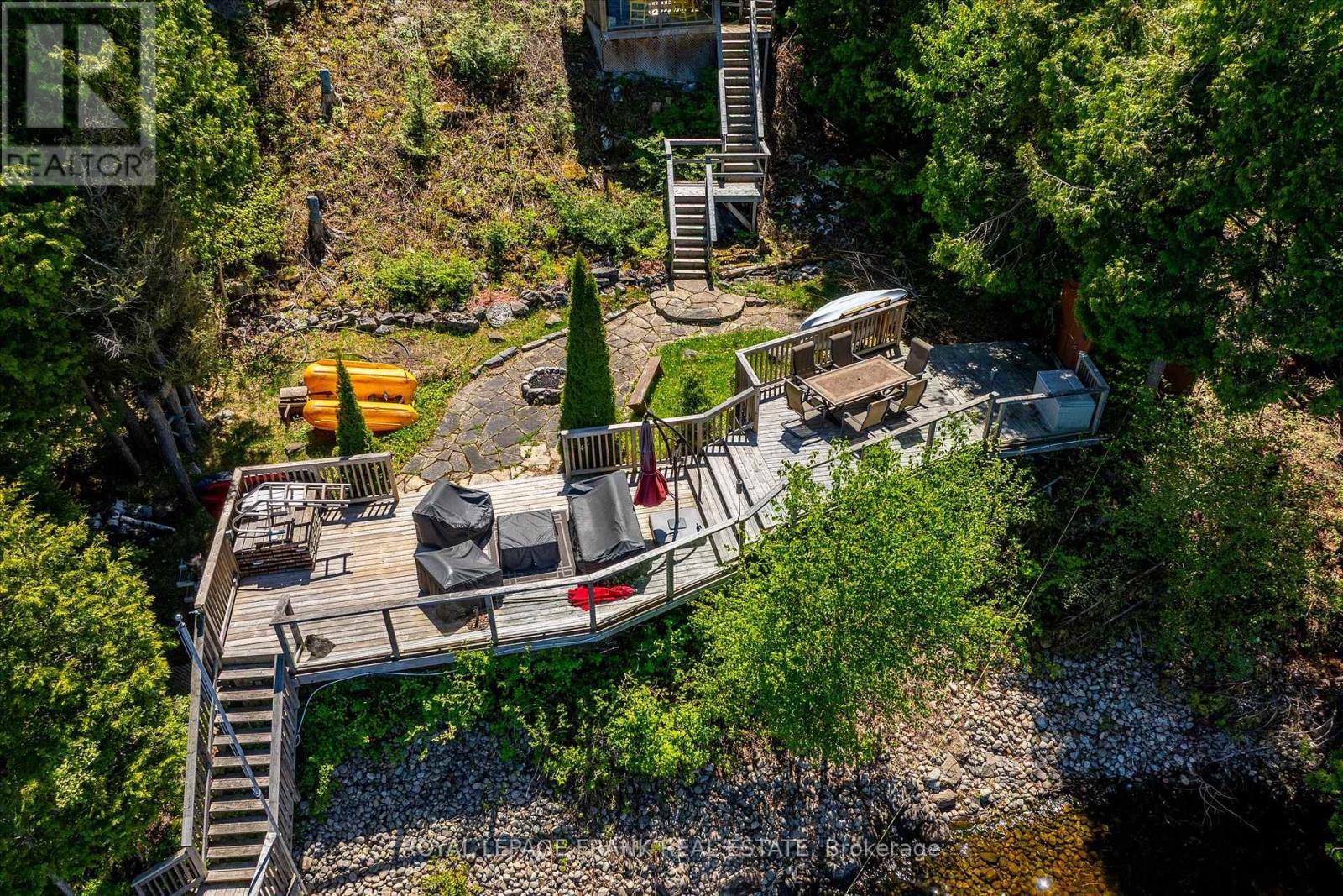 












124 FIRE ROUTE 66

,
Trent Lakes,




Ontario
K0L2J0

