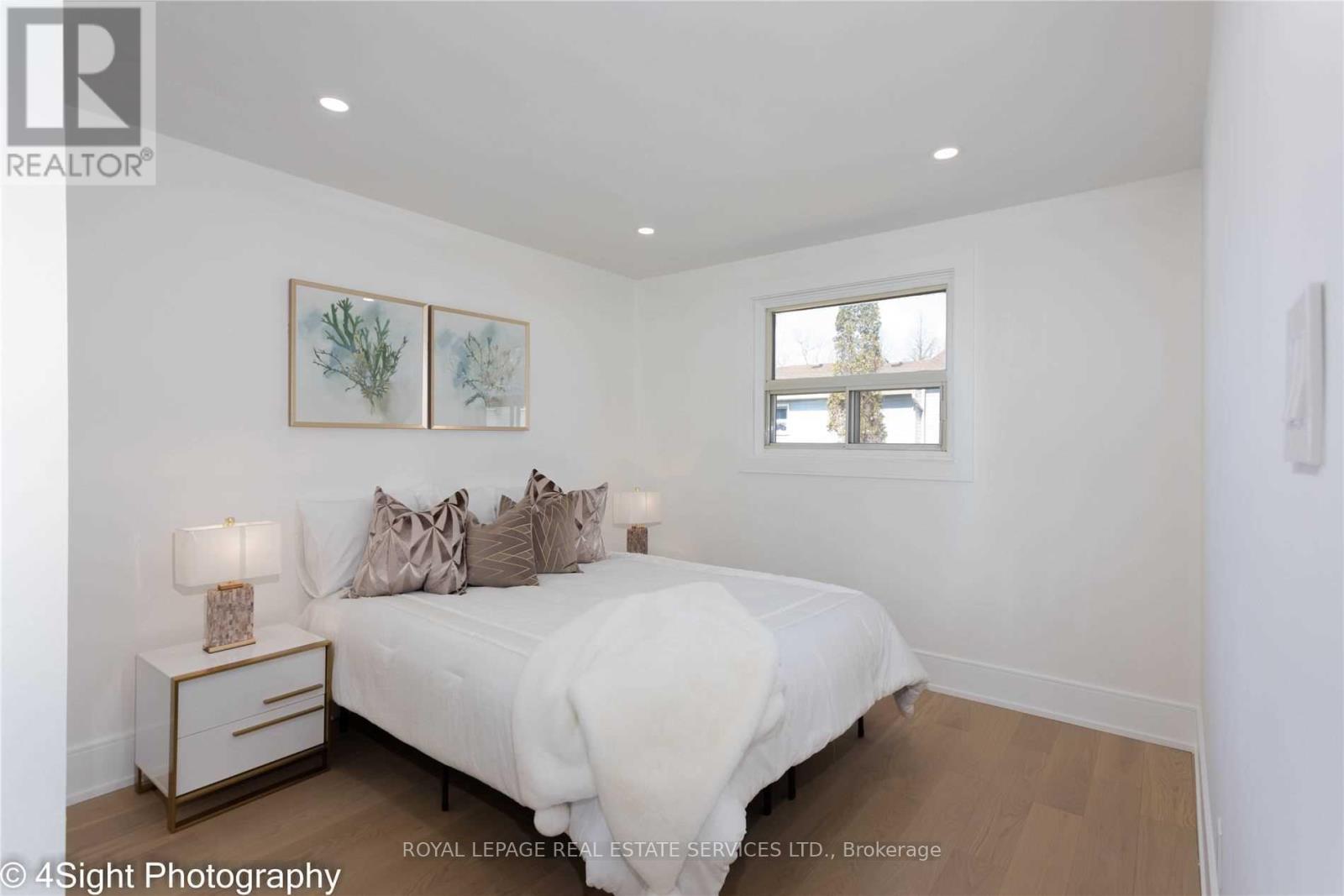 












47 - 1055 SHAWNMARR ROAD

,
Mississauga,




Ontario
L5H3V2

