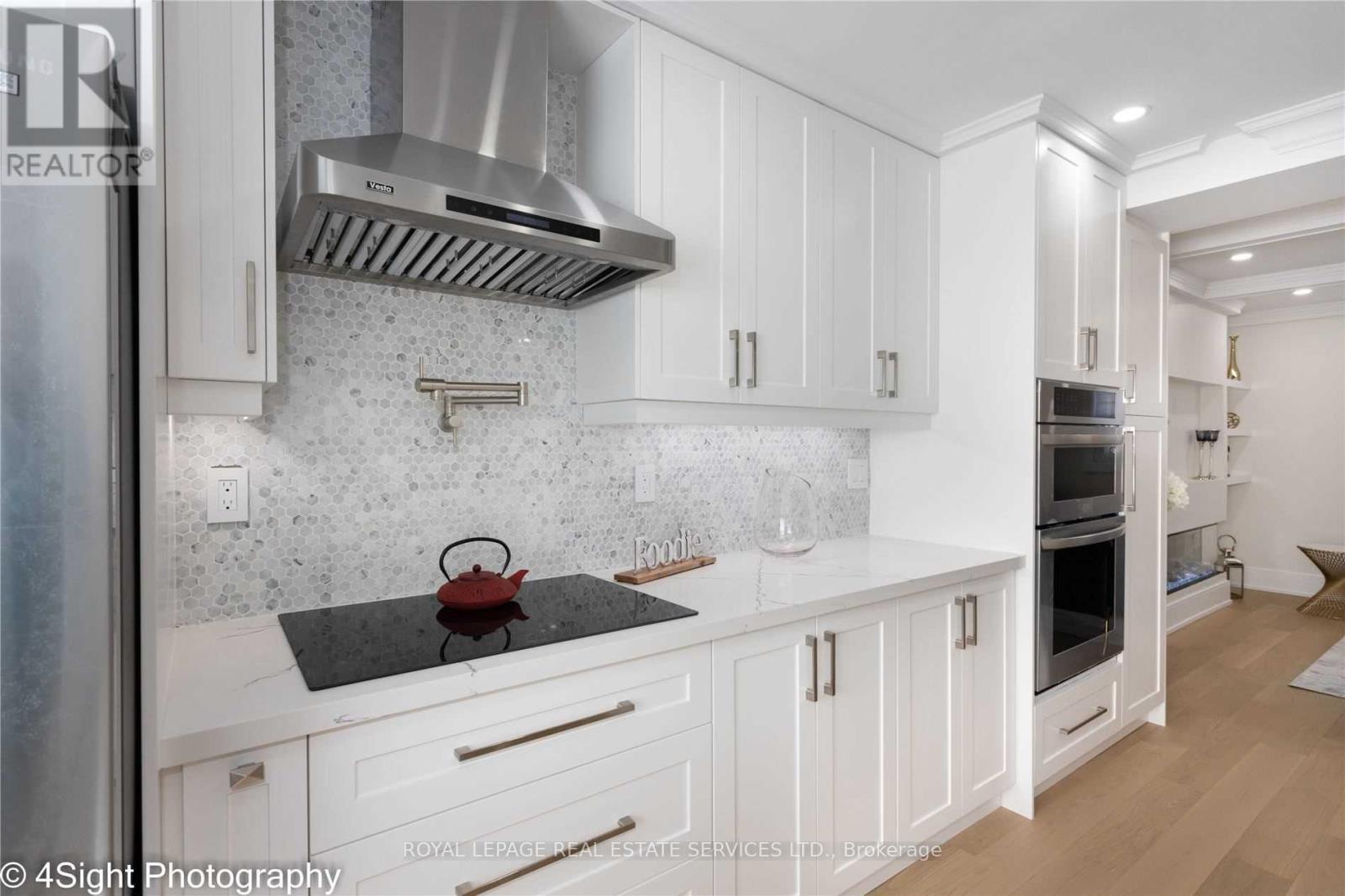 












47 - 1055 SHAWNMARR ROAD

,
Mississauga,




Ontario
L5H3V2

