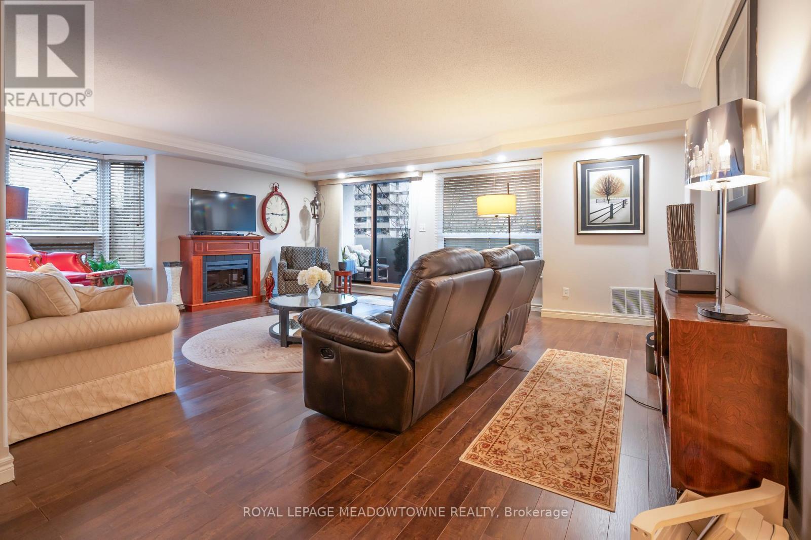 












304 - 1272 ONTARIO STREET

,
Burlington,




Ontario
L7S2L8

