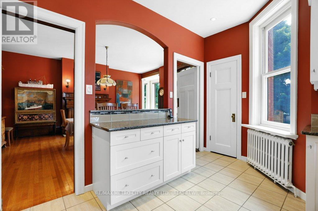 












154 QUARRY AVENUE

,
Renfrew,




Ontario
K7V2W4

