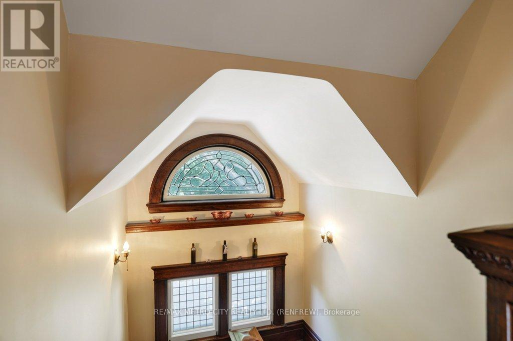 












154 QUARRY AVENUE

,
Renfrew,




Ontario
K7V2W4

