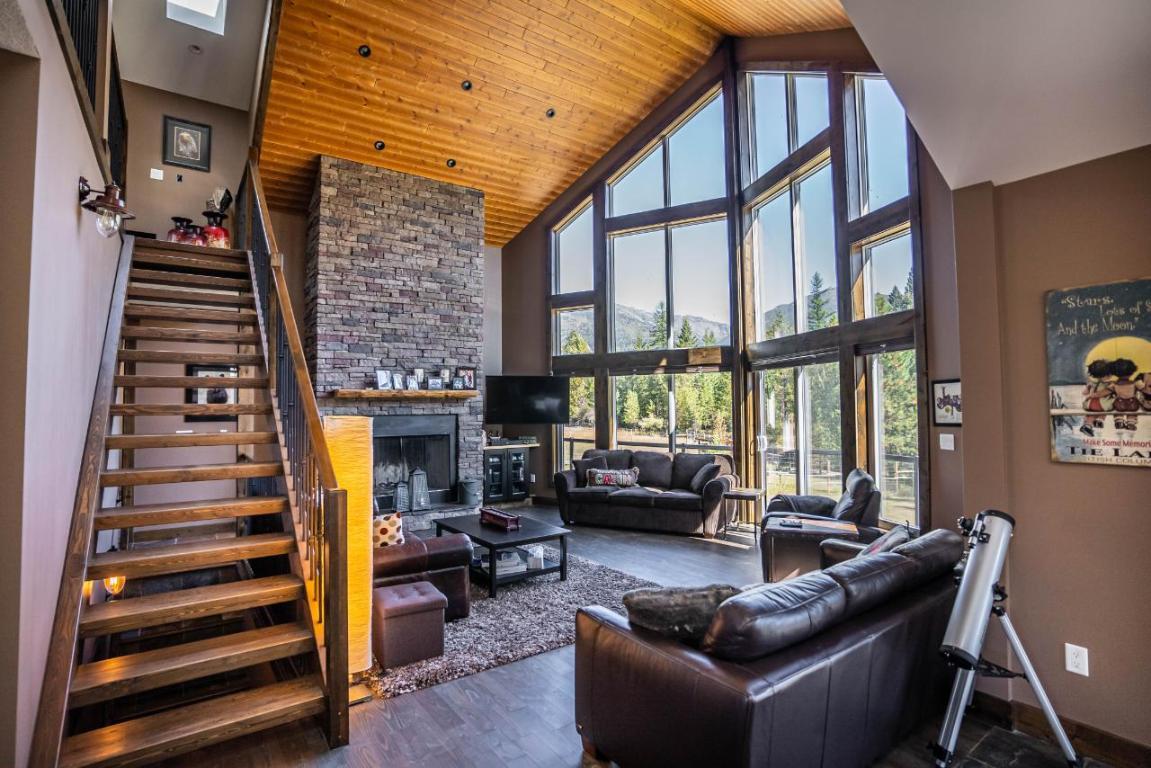 









6320


Robert

Road,
Jaffray,




BC
V0B 1T0

