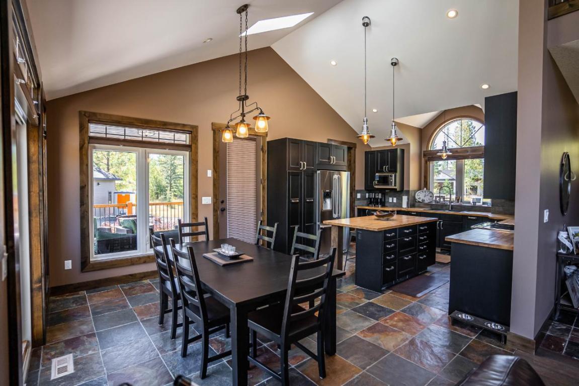 









6320


Robert

Road,
Jaffray,




BC
V0B 1T0

