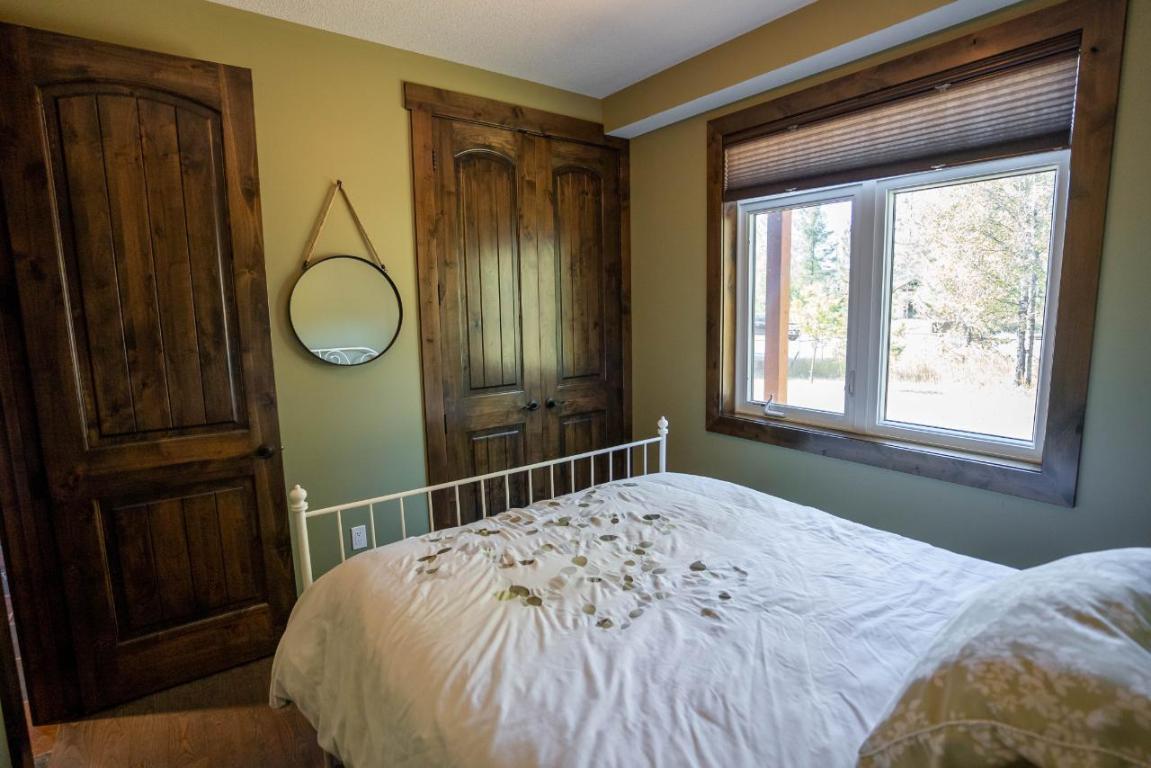 









6320


Robert

Road,
Jaffray,




BC
V0B 1T0

