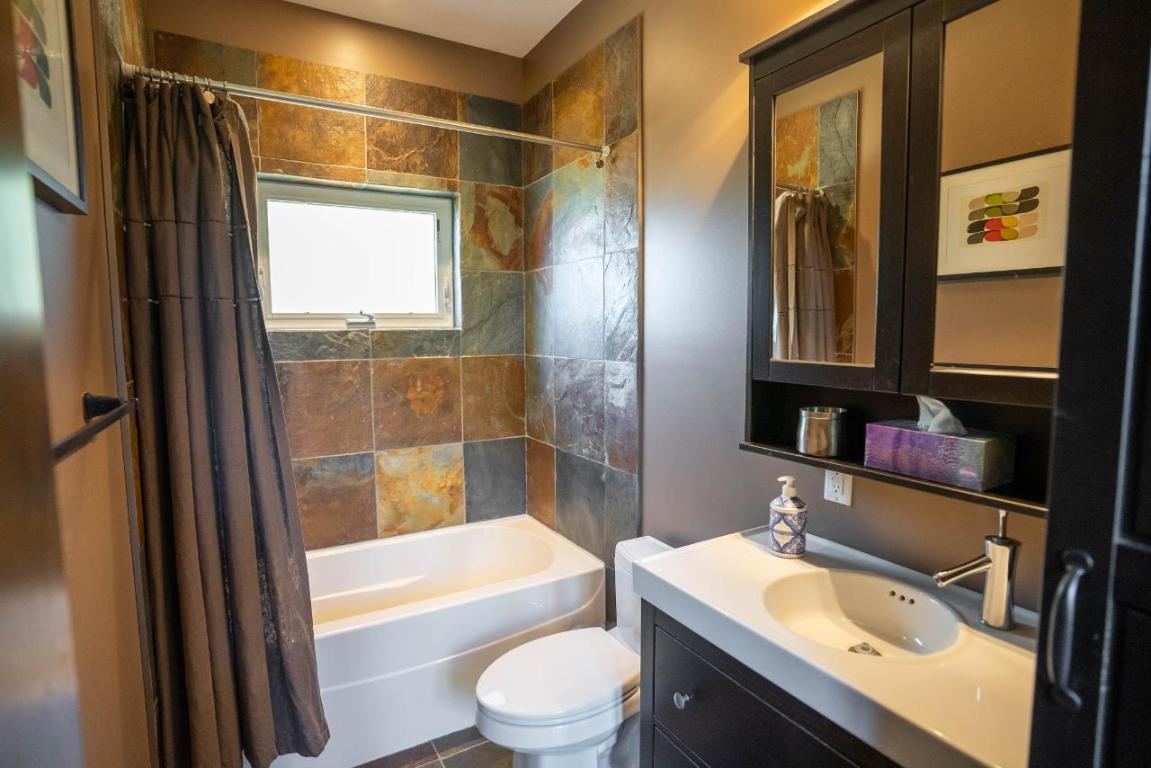 









6320


Robert

Road,
Jaffray,




BC
V0B 1T0

