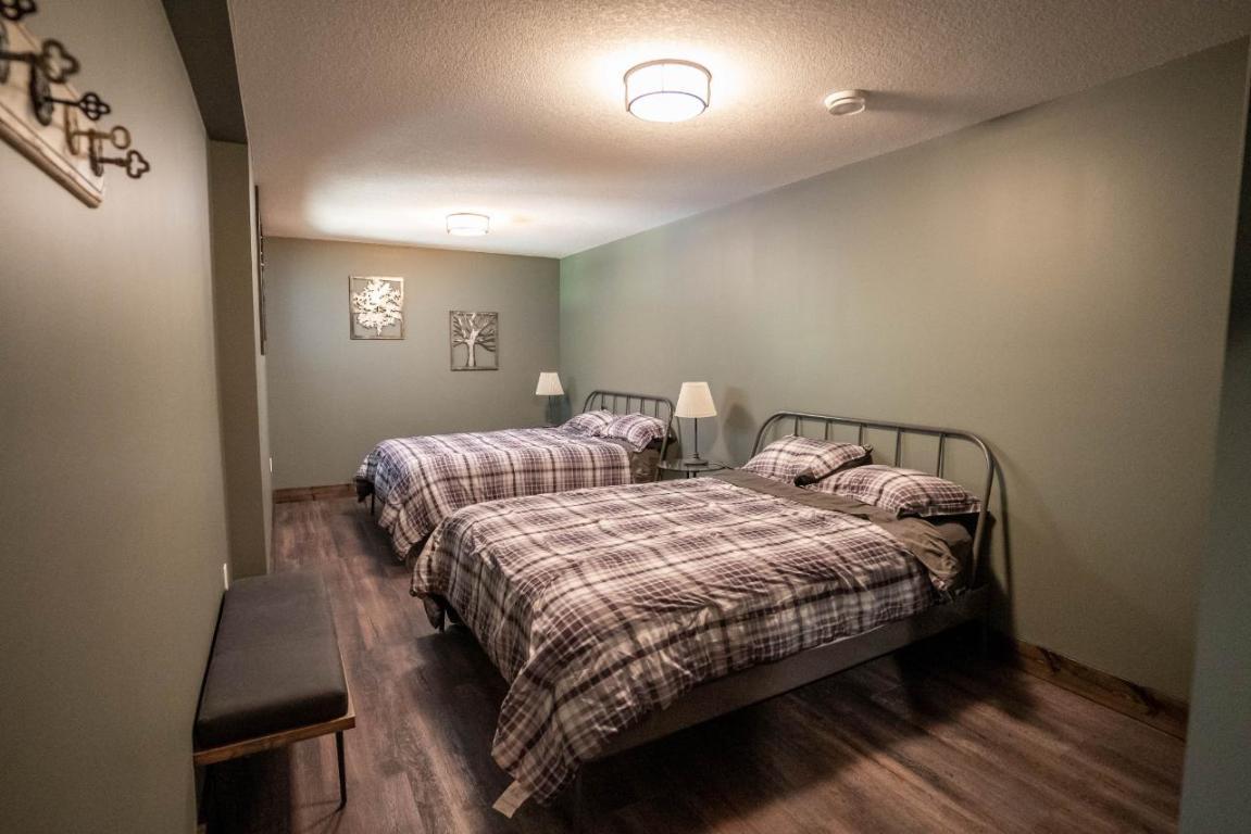 









6320


Robert

Road,
Jaffray,




BC
V0B 1T0

