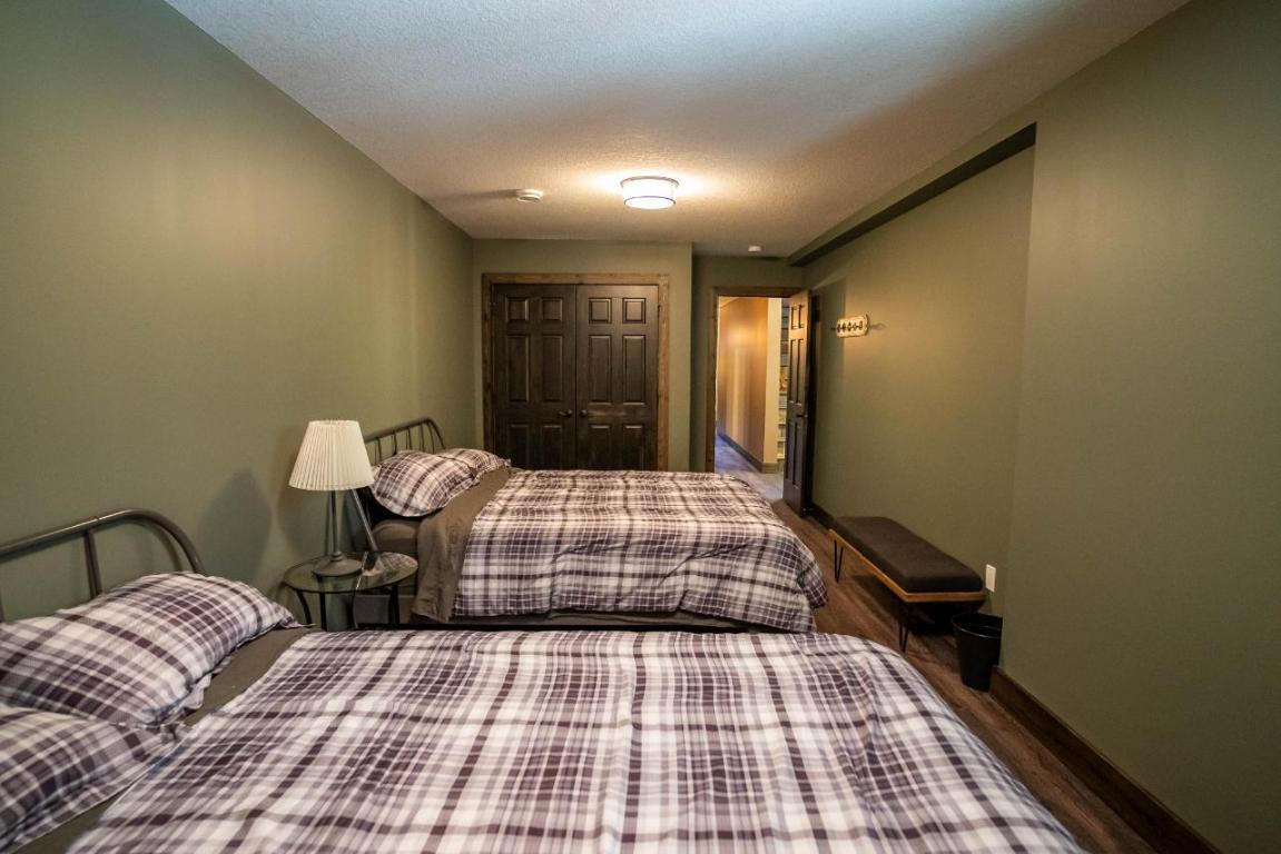 









6320


Robert

Road,
Jaffray,




BC
V0B 1T0


