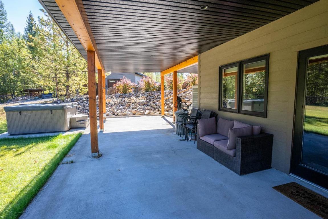 









6320


Robert

Road,
Jaffray,




BC
V0B 1T0

