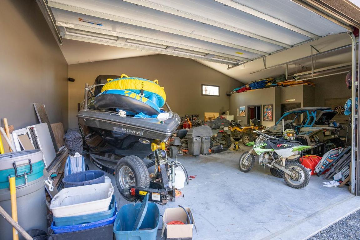 









6320


Robert

Road,
Jaffray,




BC
V0B 1T0

