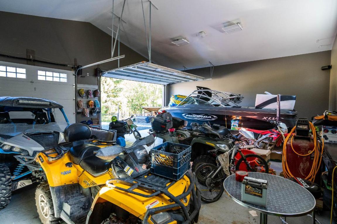 









6320


Robert

Road,
Jaffray,




BC
V0B 1T0

