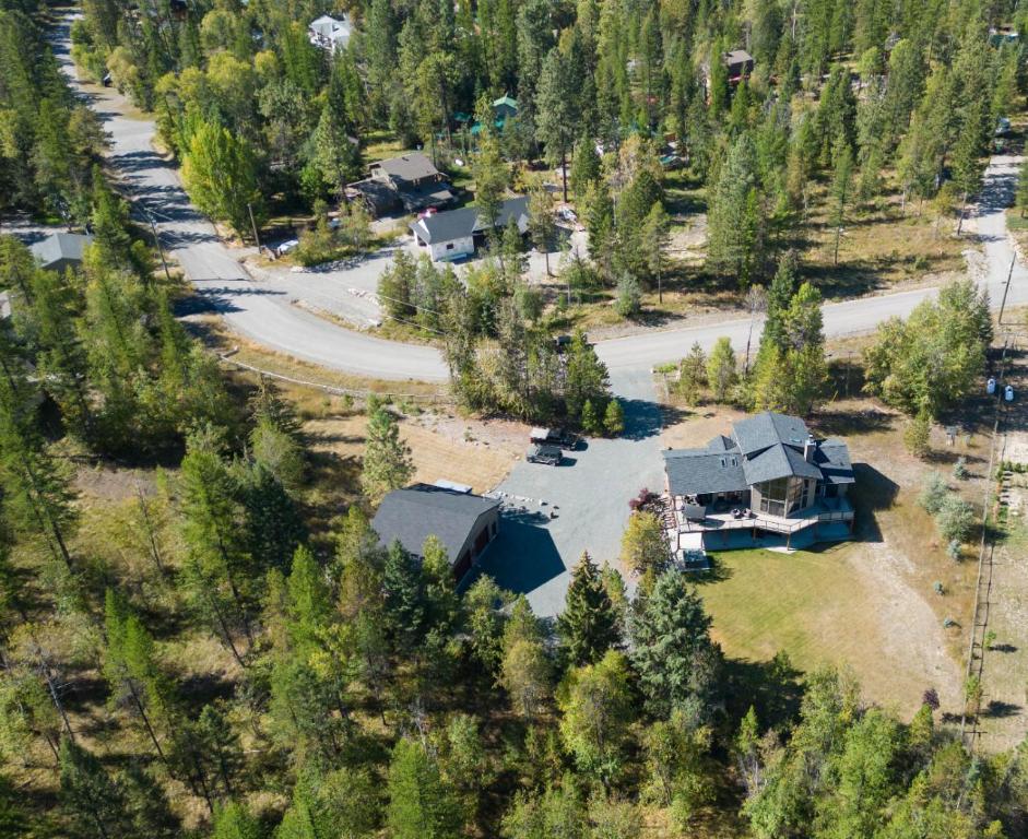 









6320


Robert

Road,
Jaffray,




BC
V0B 1T0


