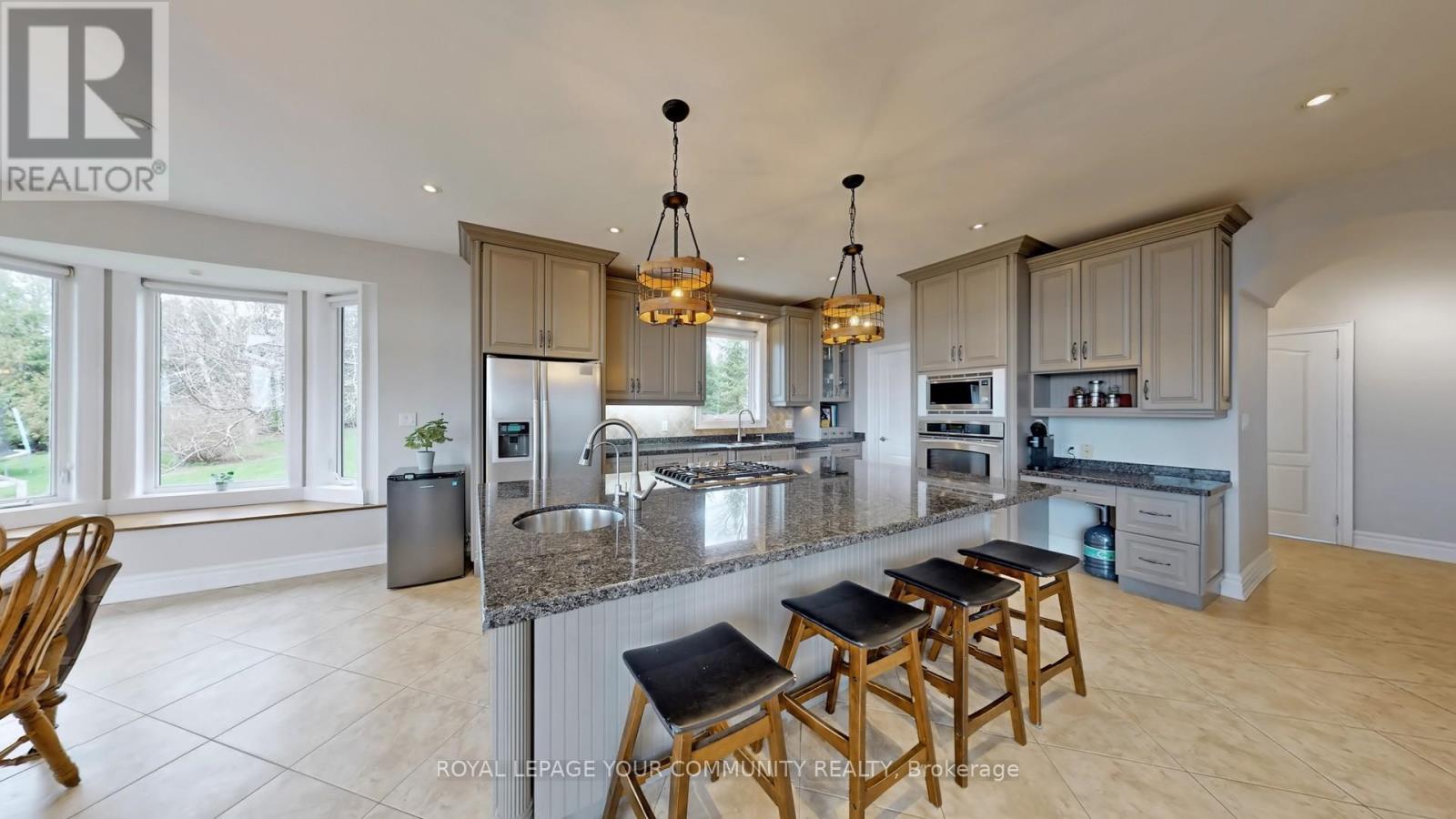 












4499 SIDEROAD 15 SIDE ROAD

,
New Tecumseth,




Ontario
L0L1L0


