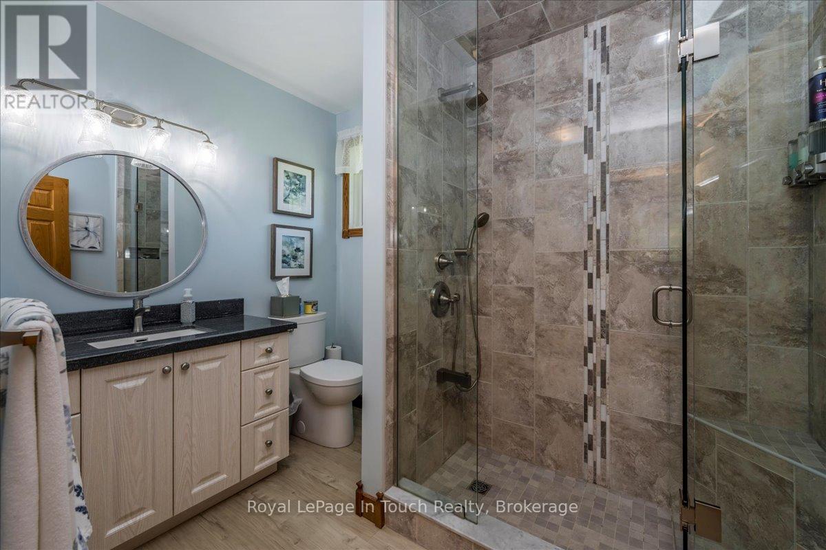












14 MAPLEGATE ROAD

,
Tiny (Wyevale),




Ontario
L0L2T0

