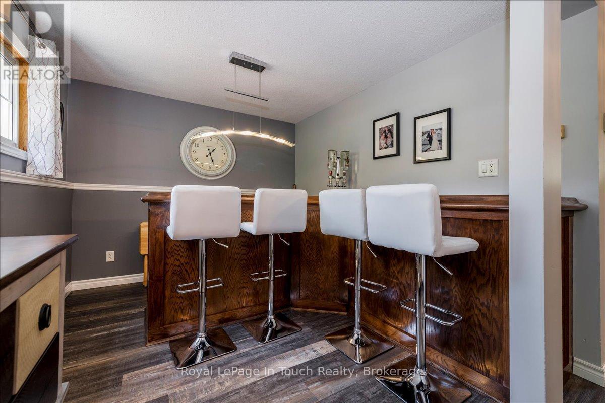 












14 MAPLEGATE ROAD

,
Tiny (Wyevale),




Ontario
L0L2T0


