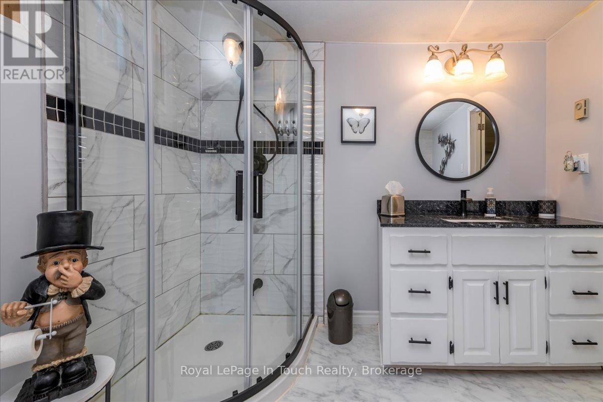 












14 MAPLEGATE ROAD

,
Tiny (Wyevale),




Ontario
L0L2T0

