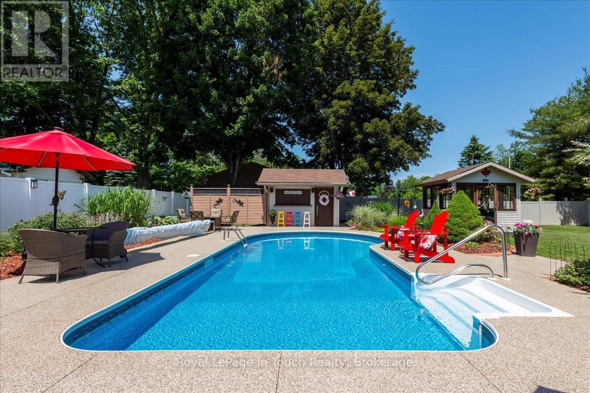 












14 MAPLEGATE ROAD

,
Tiny (Wyevale),




Ontario
L0L2T0

