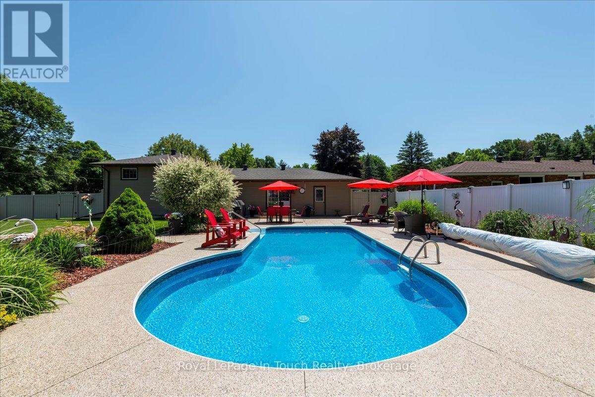 












14 MAPLEGATE ROAD

,
Tiny (Wyevale),




Ontario
L0L2T0

