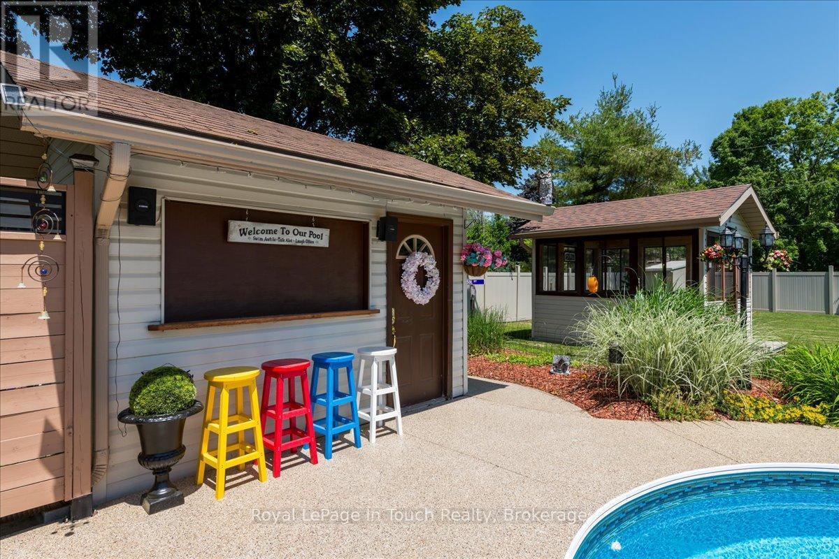 












14 MAPLEGATE ROAD

,
Tiny (Wyevale),




Ontario
L0L2T0


