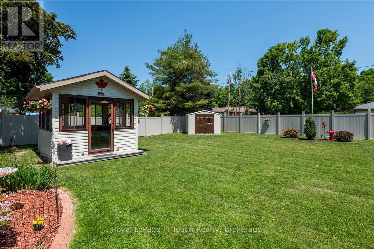 












14 MAPLEGATE ROAD

,
Tiny (Wyevale),




Ontario
L0L2T0

