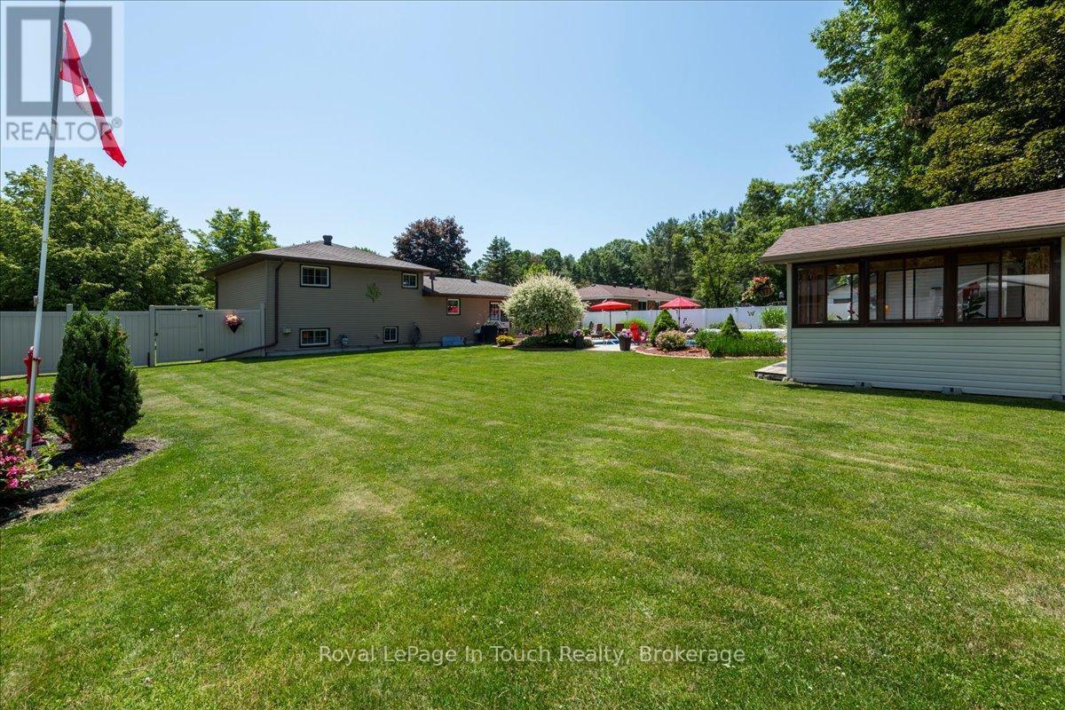 












14 MAPLEGATE ROAD

,
Tiny (Wyevale),




Ontario
L0L2T0

