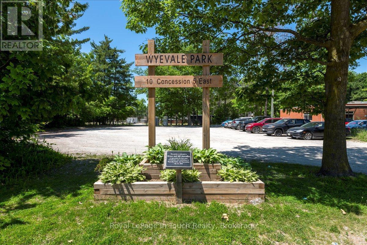 












14 MAPLEGATE ROAD

,
Tiny (Wyevale),




Ontario
L0L2T0

