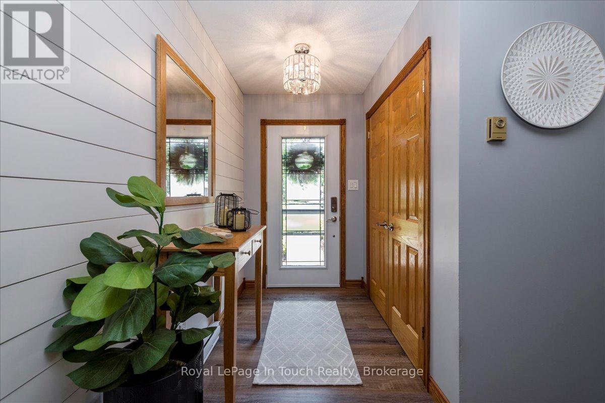 












14 MAPLEGATE ROAD

,
Tiny (Wyevale),




Ontario
L0L2T0

