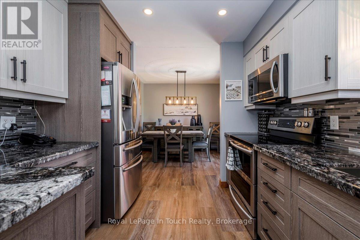 












14 MAPLEGATE ROAD

,
Tiny (Wyevale),




Ontario
L0L2T0

