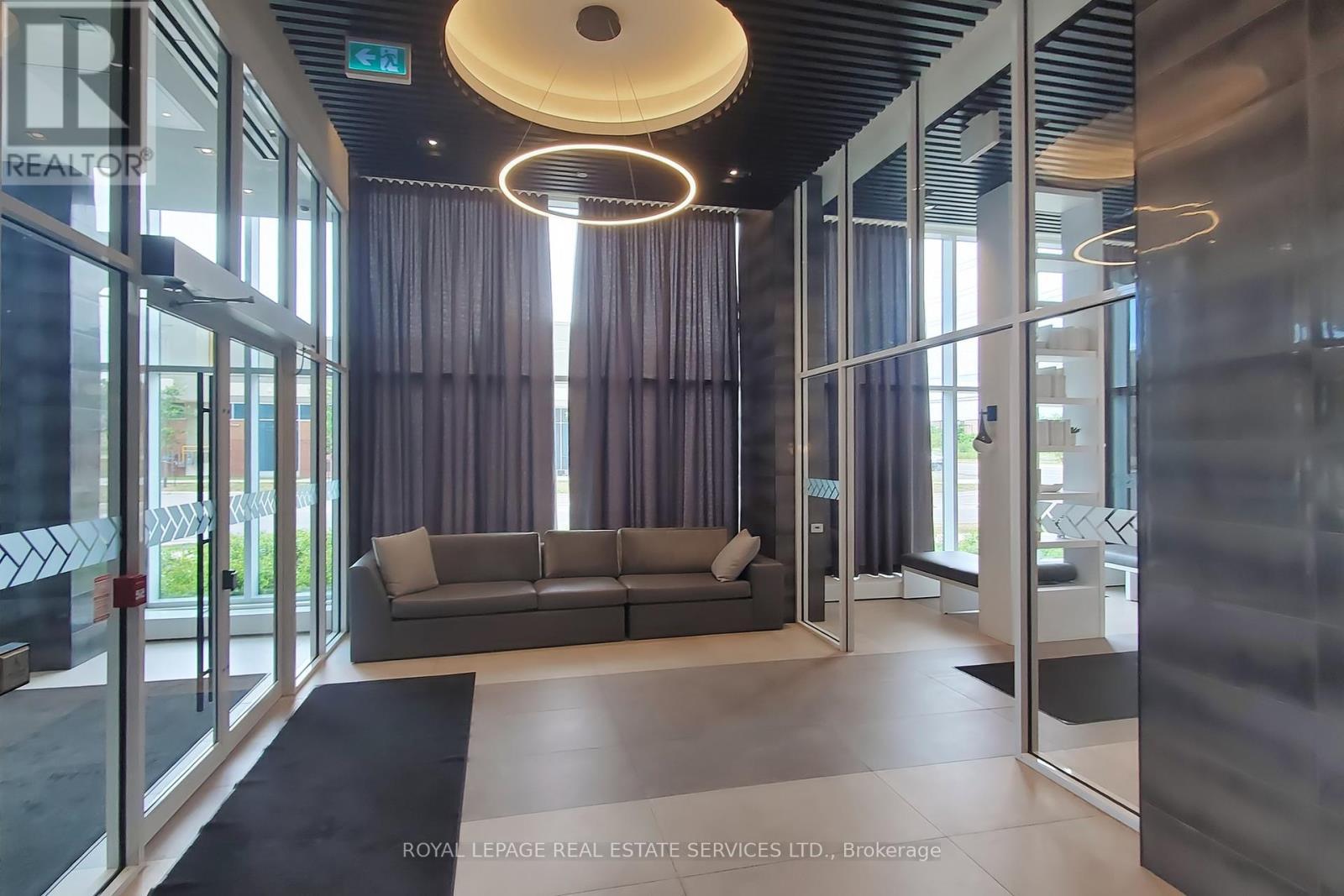 












1117 - 2489 TAUNTON ROAD

,
Oakville,




Ontario
L6H3R9

