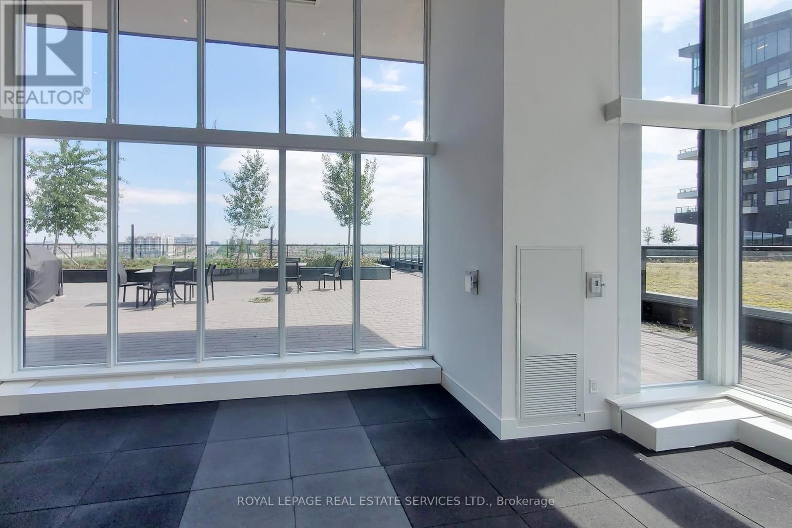 












1117 - 2489 TAUNTON ROAD

,
Oakville,




Ontario
L6H3R9

