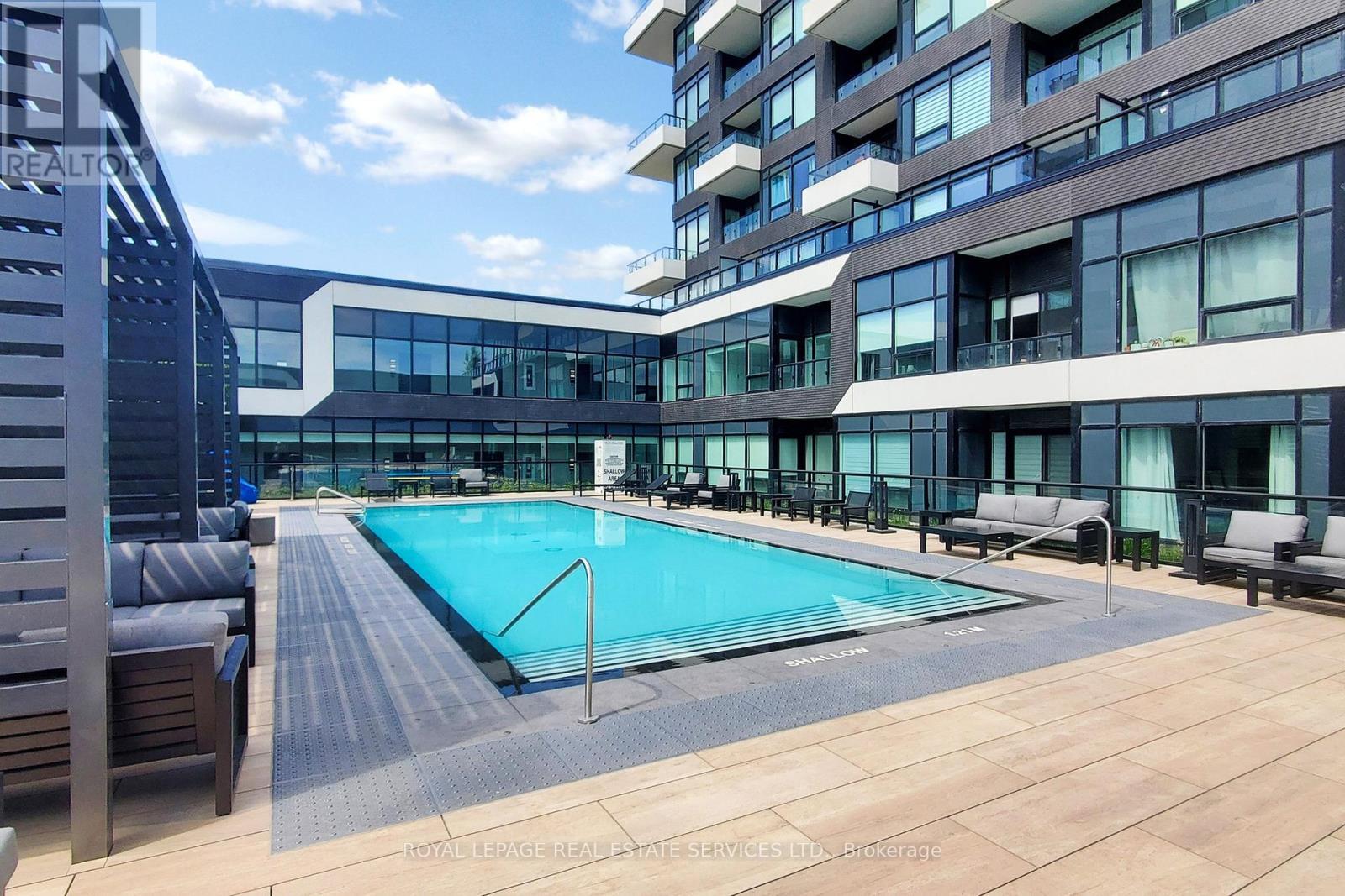 












1117 - 2489 TAUNTON ROAD

,
Oakville,




Ontario
L6H3R9

