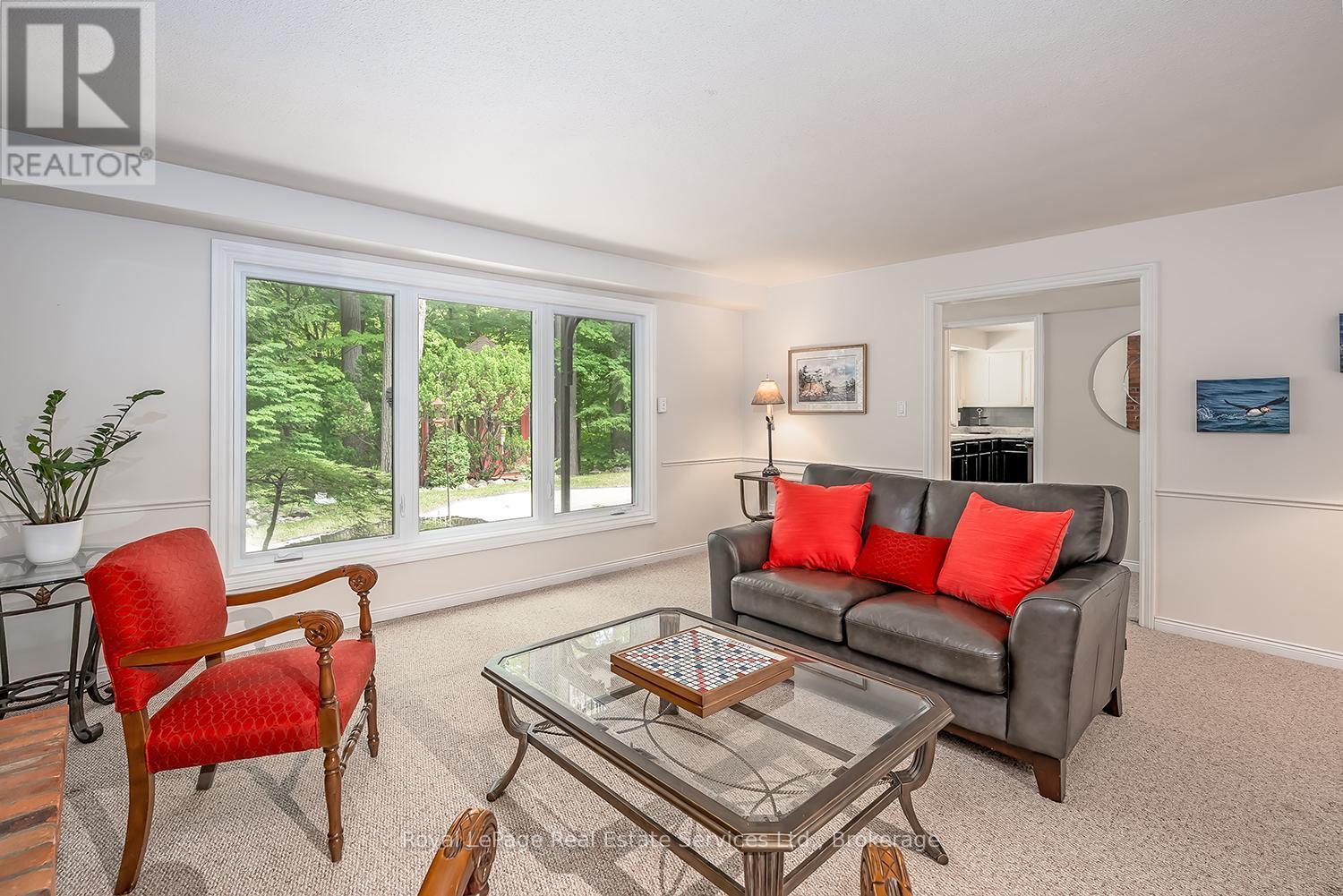 












1933 FOUR SEASONS DRIVE

,
Burlington (Tyandaga),




Ontario
L7P2Y3

