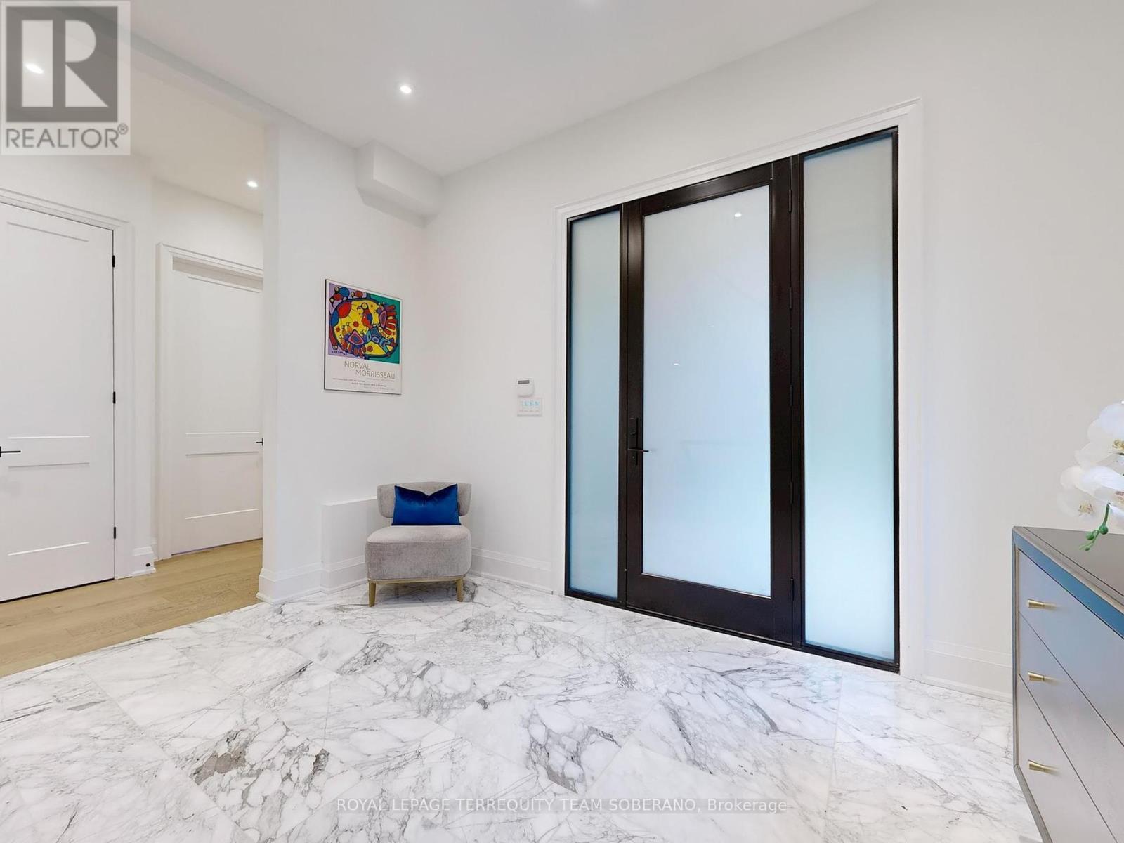 












308 RIDGEWOOD ROAD

,
Toronto,




Ontario
M1C2X2

