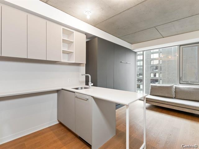 









360


Rue Mayor

, 1713,
Ville-Marie (Montréal),




QC
H3A0J4

