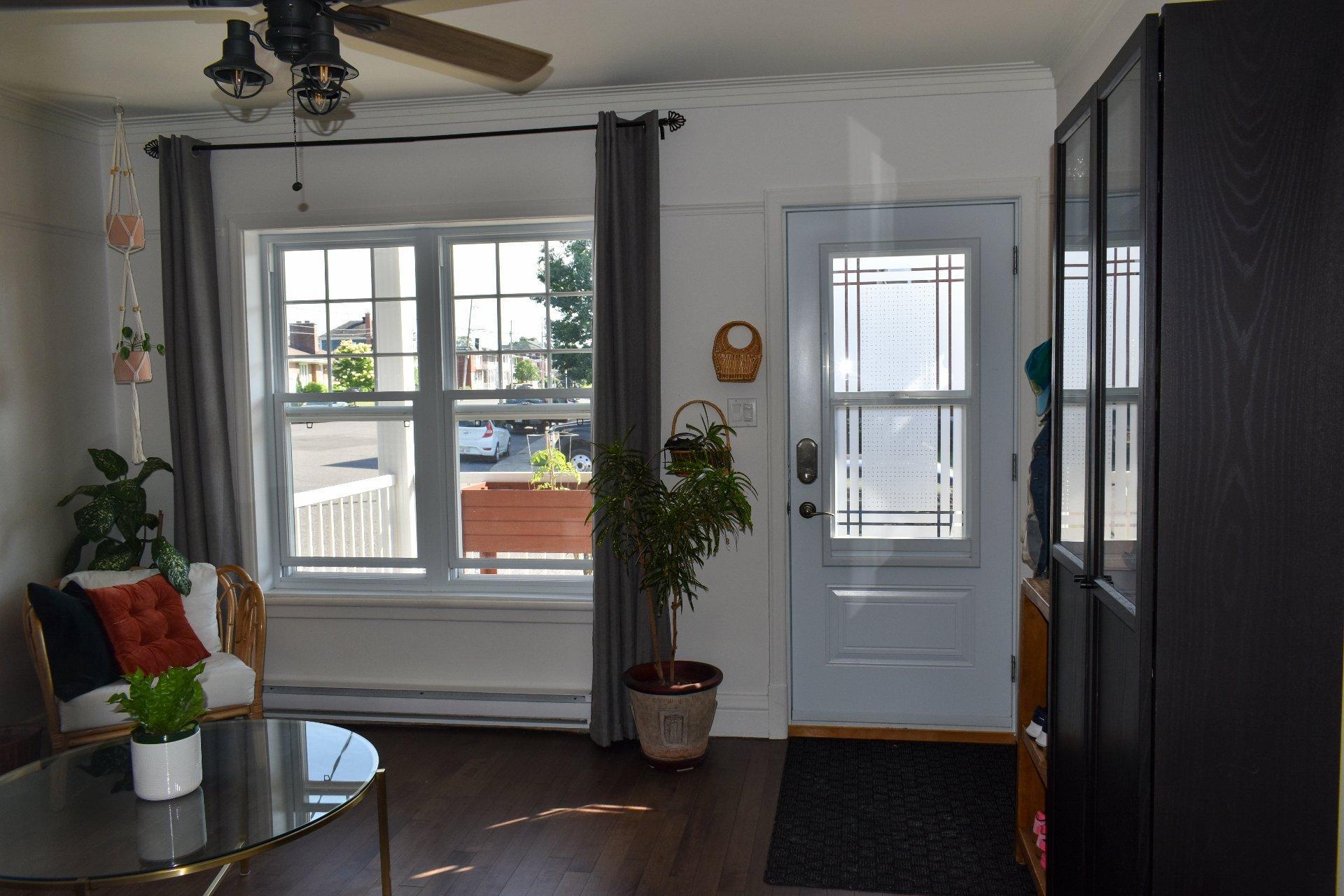 









270

 - 272


Rue Moisan

,
Drummondville,




QC
J2C1X1

