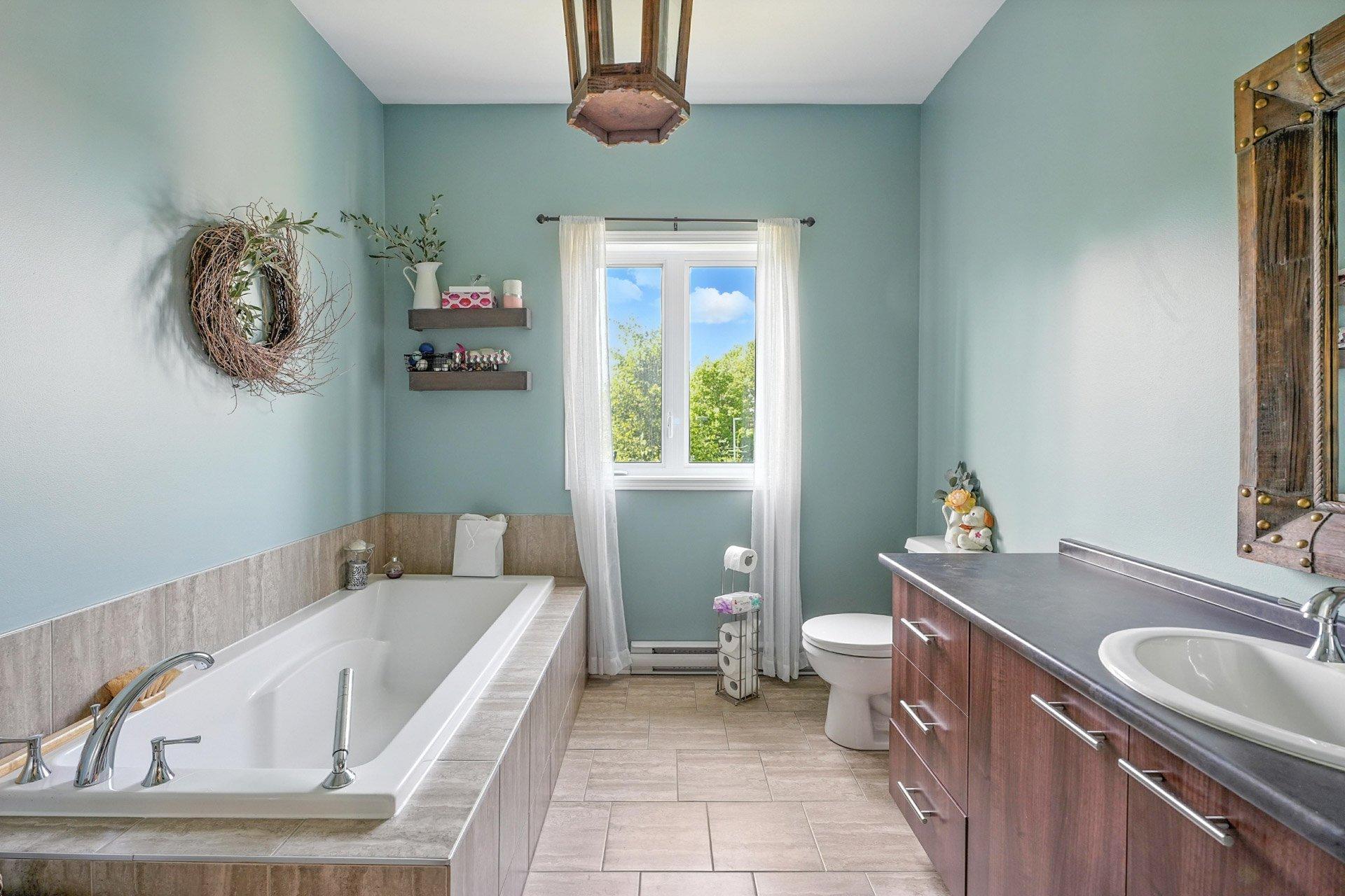 









20


Rue de Munich

, 10,
Gatineau (Aylmer),




QC
J9J1N3

