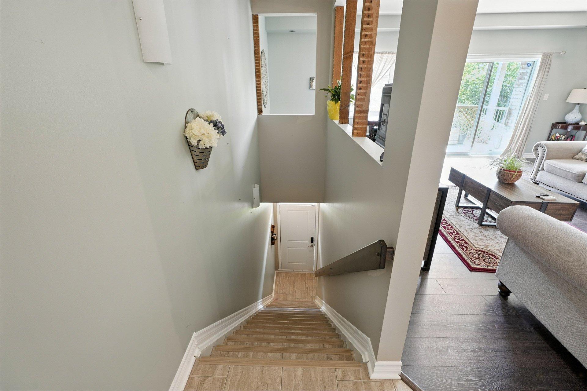 









20


Rue de Munich

, 10,
Gatineau (Aylmer),




QC
J9J1N3

