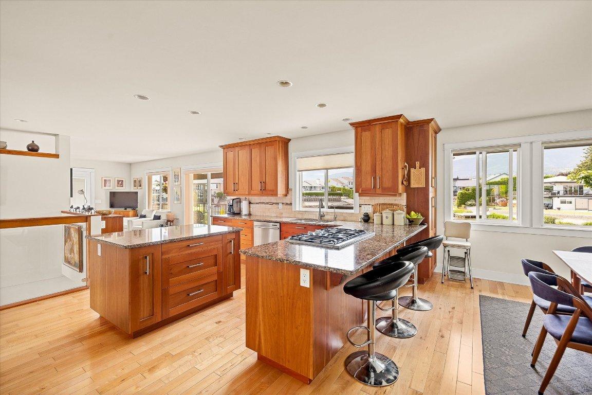 









1670


Pritchard

Drive,
West Kelowna,




BC
V4T 1X5

