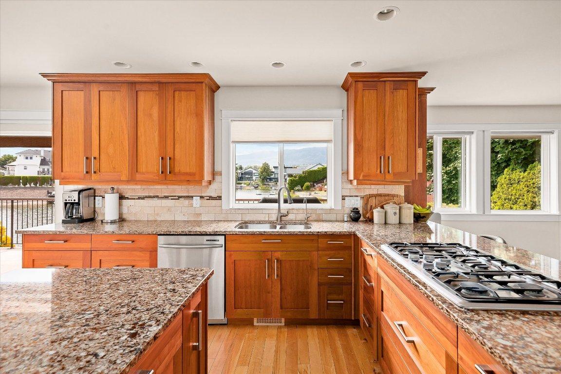 









1670


Pritchard

Drive,
West Kelowna,




BC
V4T 1X5

