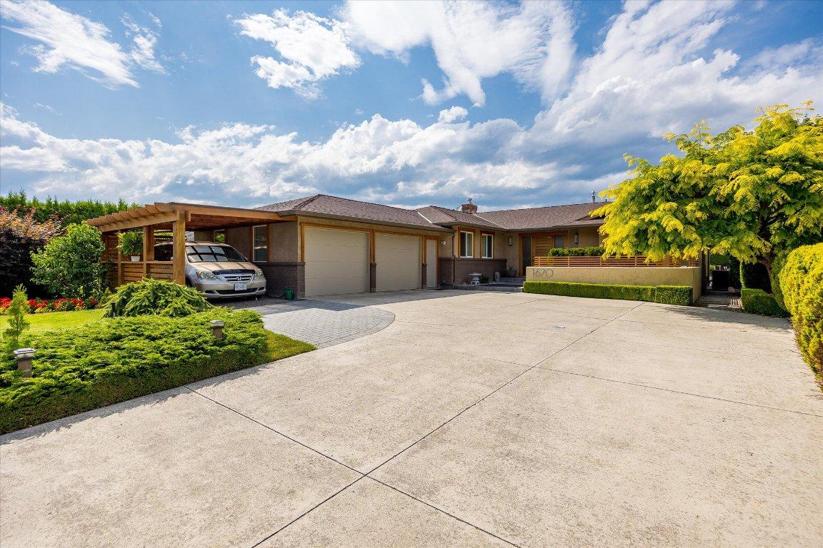 









1670


Pritchard

Drive,
West Kelowna,




BC
V4T 1X5

