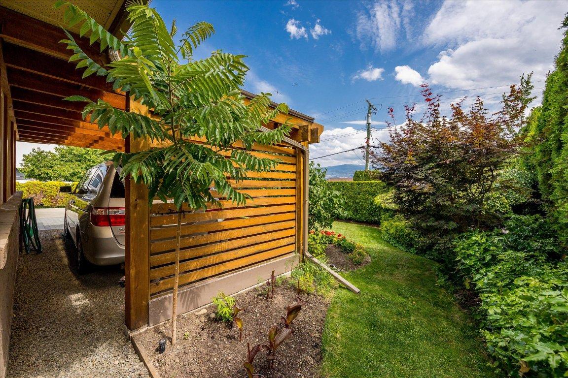 









1670


Pritchard

Drive,
West Kelowna,




BC
V4T 1X5

