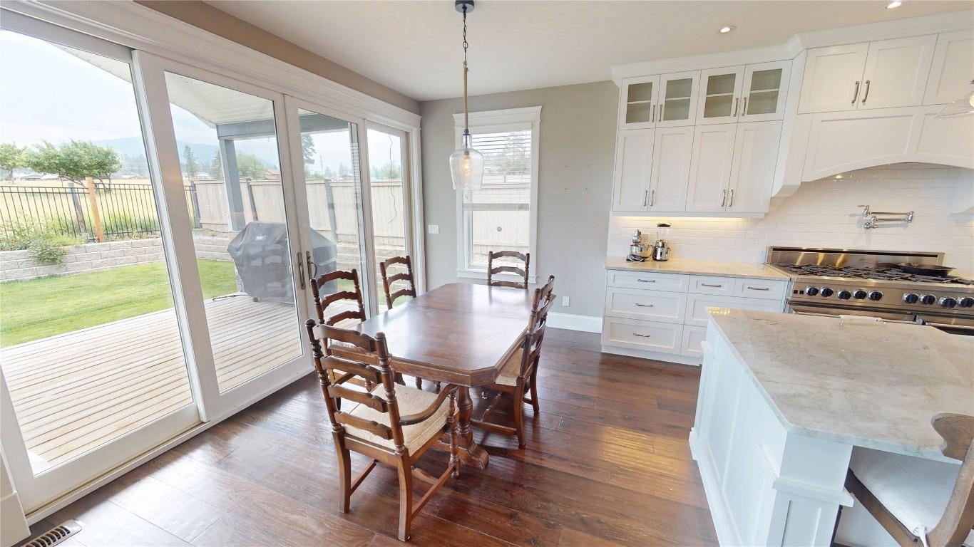 









800


22nd

Avenue,
Cranbrook,




BC
V1C 6Y7

