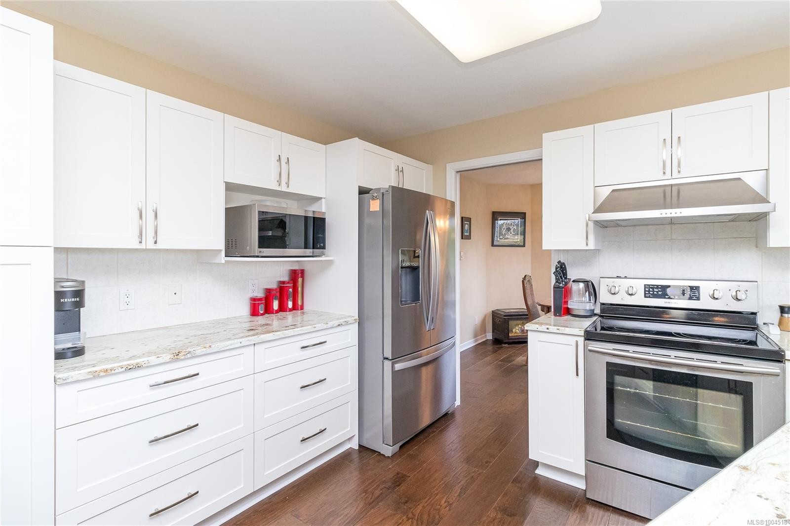 









639


Eagle Tree

Close,
Parksville,




BC
V9P 2N9

